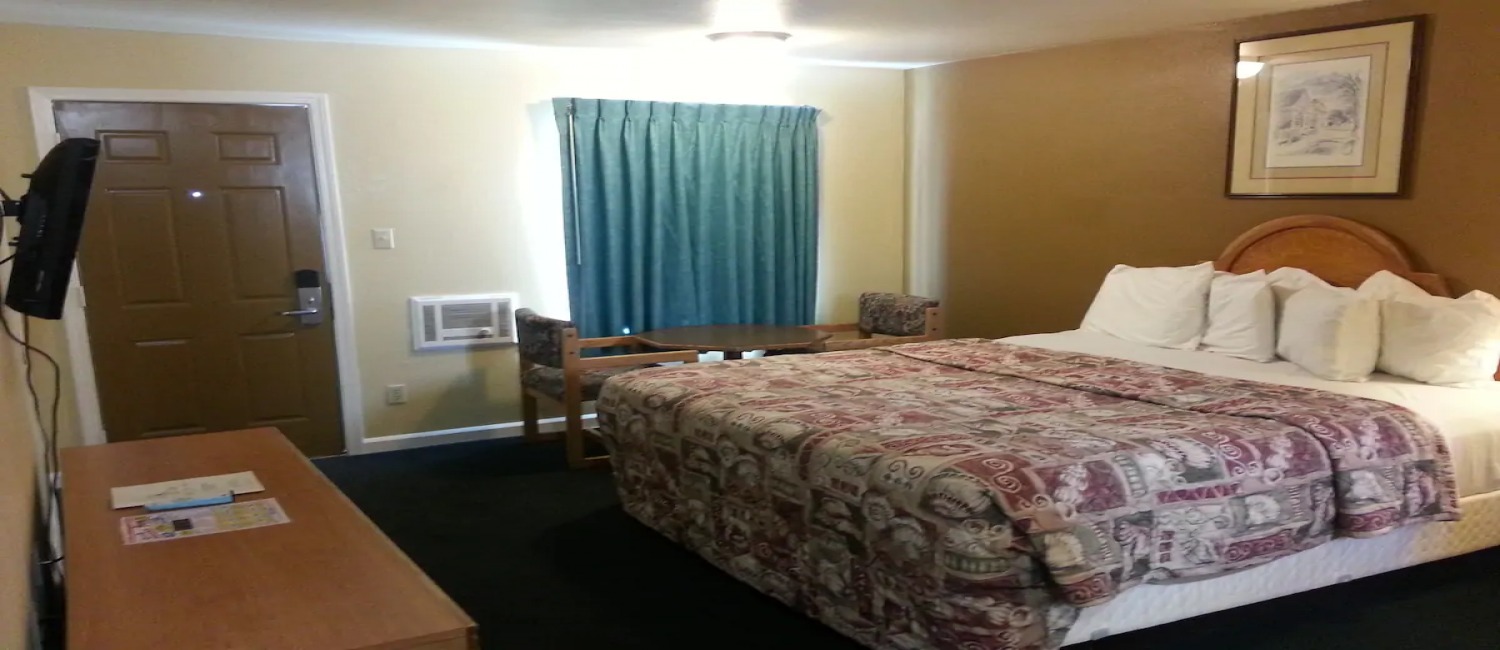 Standard King Room