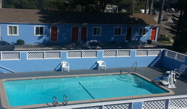 Blue Seal Inn - Outdoor Pool