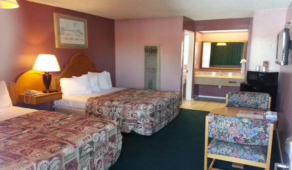 Blue Seal Inn - Two Double Beds
